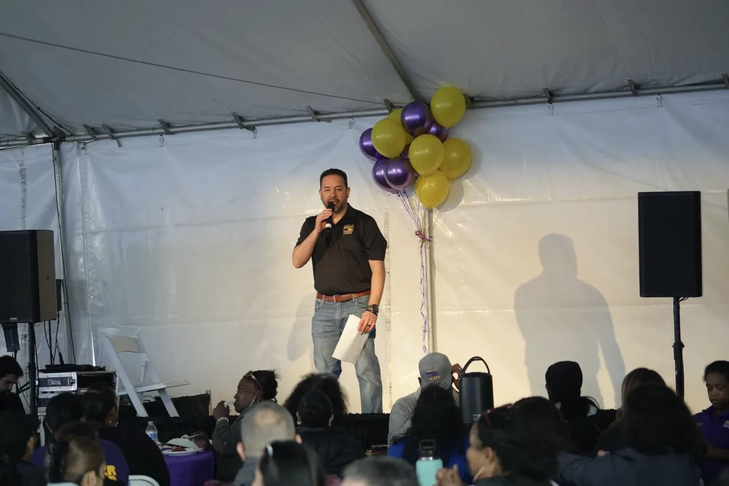 A lead union organizer provides LA County members with a contract bargaining update.