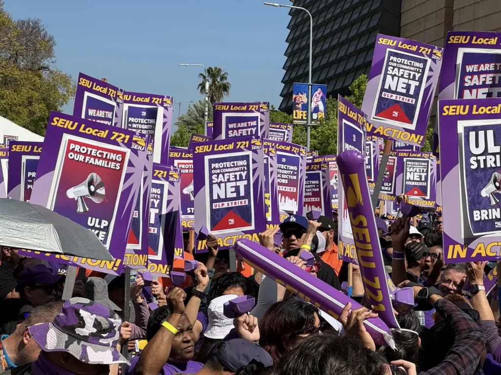 SEIU 721 County members rallying.